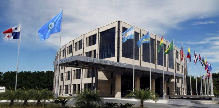 El parlatino adopta una declaración en  respaldo de los legítimos derechos Argentinos en la cuestión Malvinas