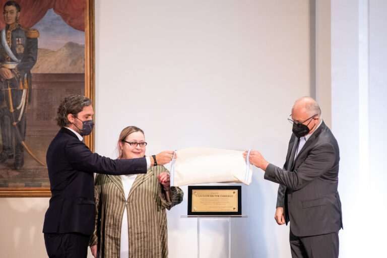 La Cancillería Argentina homenajeo a Héctor Timerman