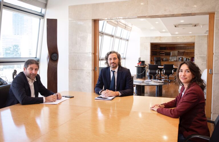 Cafiero se reunió con straface para trabajar de forma conjunta en acciones humanitarias