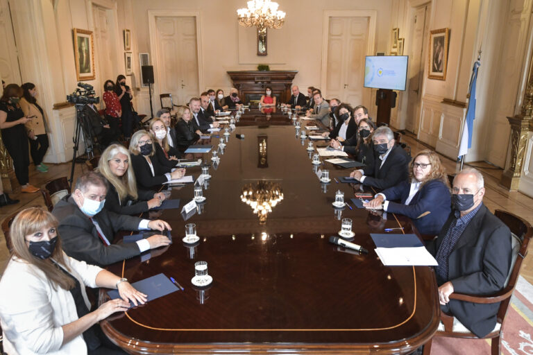 EL GOBIERNO AVANZA EN LA GENERACIÓN DE UN ABORDAJE INTEGRAL DE LA SALUD MENTAL CON MIRADA INTERDISCIPLINARIA Y FEDERAL