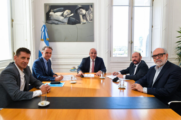 Manzur, Insfrán y Katopodis firmaron un convenio de inversión de más de 5 mil millones de pesos para obras viales en Formosa
