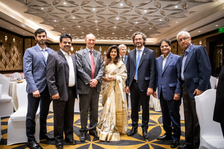 Cafiero se reunió con empresarios de la India para explorar posibilidades de inversión en nuestro país