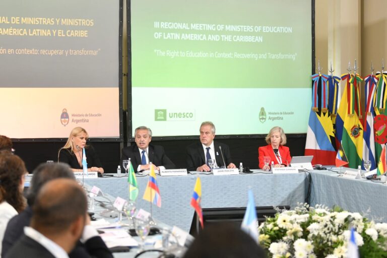«Igualar para aprender debería ser una consigna para toda América Latina y el Caribe», destacó el presidente Alberto Fernández