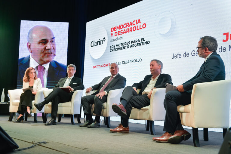 Manzur: “Argentina tiene una oportunidad enorme de integrarse a nivel global porque produce lo que el mundo necesita”