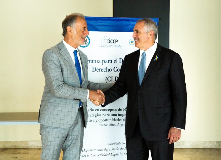 “EL DESAFÍO DE LA ARGENTINA ES ACHICAR LA BRECHA DIGITAL Y DARLE CONECTIVIDAD A TODA LA CIUDADANÍA”, DESTACÓ NEME EN UN SEMINARIO SOBRE TELECOMUNICACIONES