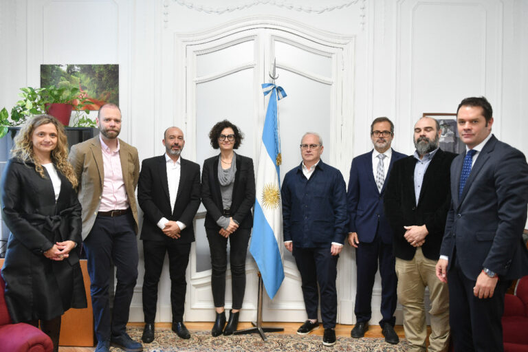 TODESCA BOCCO SE REUNIÓ CON EMPRESA GAMING LÍDER EN EL MUNDO QUE SE INSTALARÁ EN ARGENTINA CON INVERSIÓN INICIAL DE 8 MILLONES DE EUROS