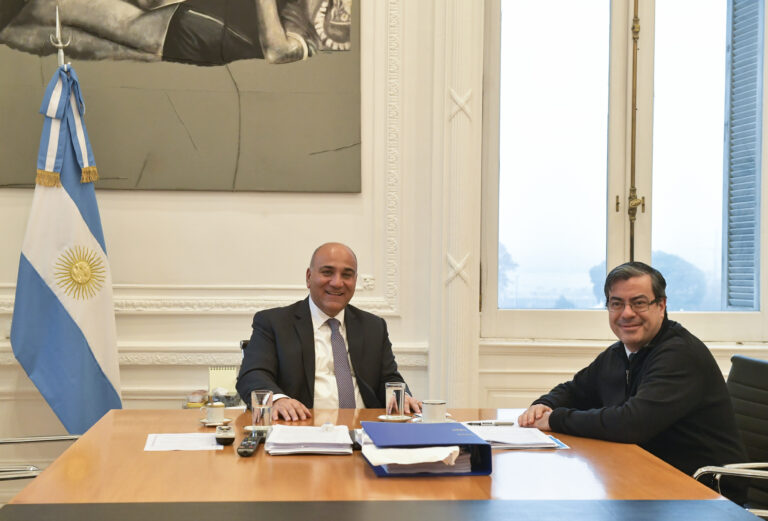 Juan  Manzur: “El impuesto a la renta inesperada es apropiado para el contexto excepcional que está viviendo el mundo”