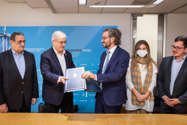 Cancillería profundiza su apoyo a las presentaciones de deportistas argentinos en el exterior