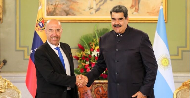 Oscar Laborde presentó las cartas credenciales que lo acreditan como nuevo embajador en Venezuela