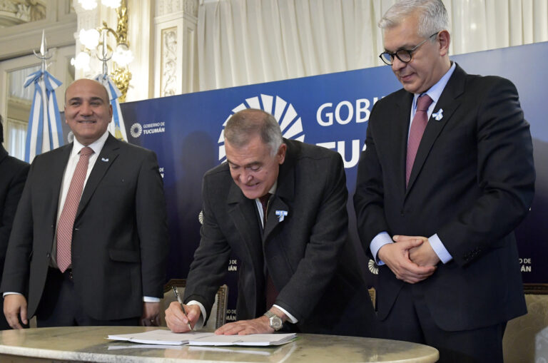 El Gobierno firmó convenios por 400 millones de pesos para fortalecer la actividad agropecuaria en Tucumán