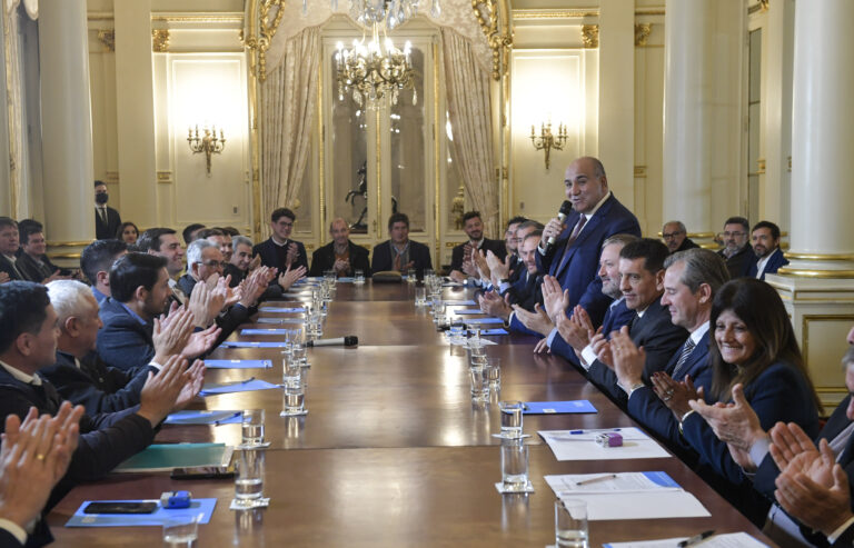 34 municipios de diez provincias concretarán obras de agua y saneamiento a partir de convenios con el Gobierno Nacional