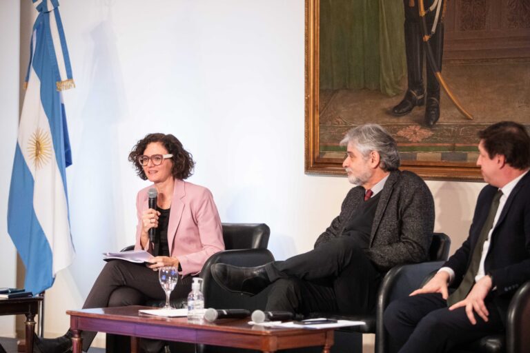 Argentina promueve proyectos por 1.800 millones de pesos para el desarrollo de alimentos saludables