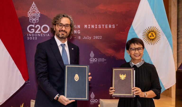 Argentina – Indonesia: Aumento de exportaciones, construcción de central hidroeléctrica y vacunas contra la aftosa