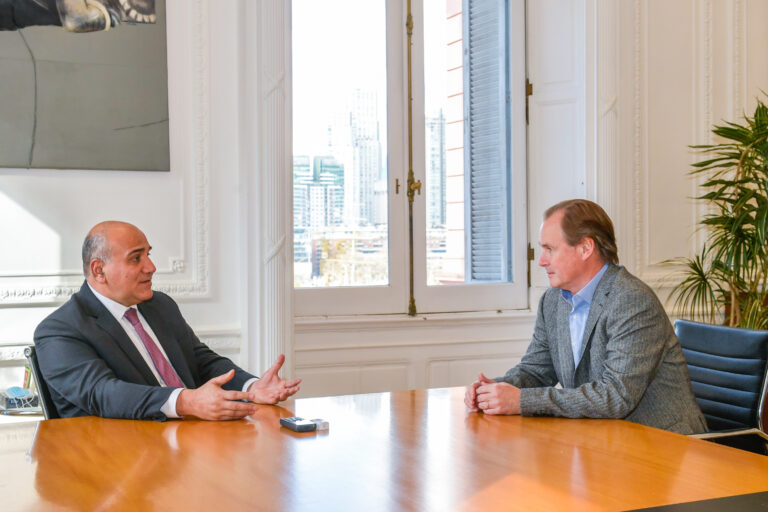 Juan Manzur analizó con el gobernador de Entre Ríos el rol productivo y exportador clave que tiene la provincia para el país