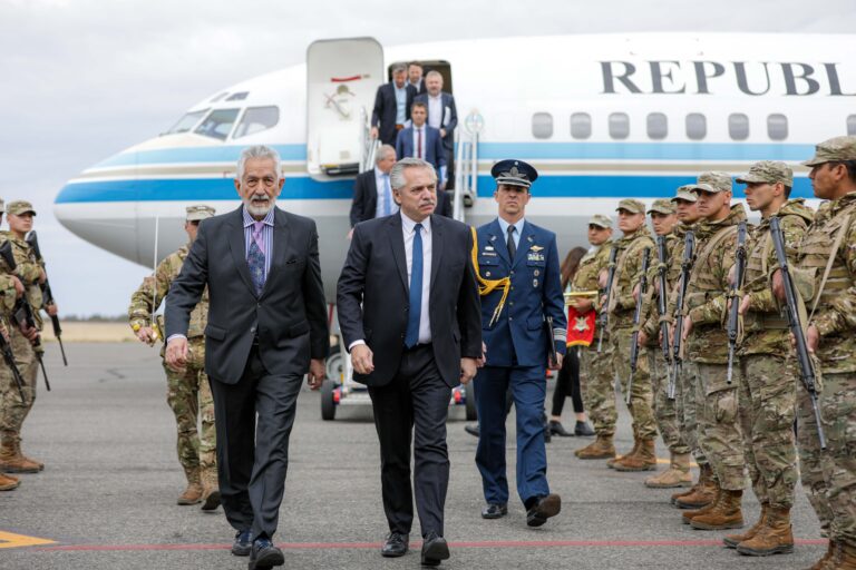 El Presidente llegó a San Luis para encabezar una reunión de gabinete federal