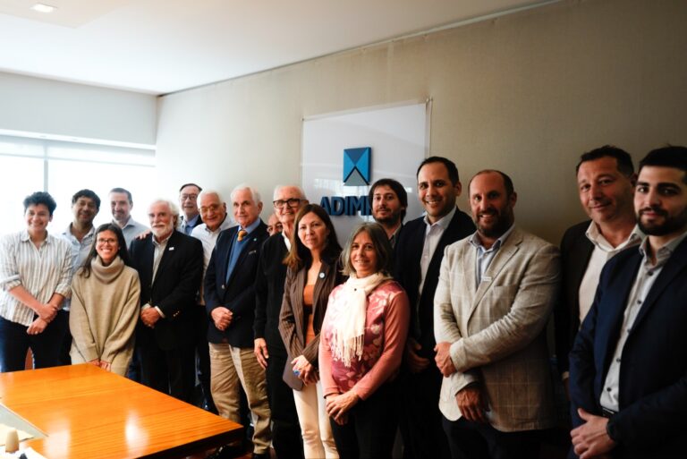 Batakis se reunió con autoridades de ADIMRA para conversar sobre los desafíos de la industria