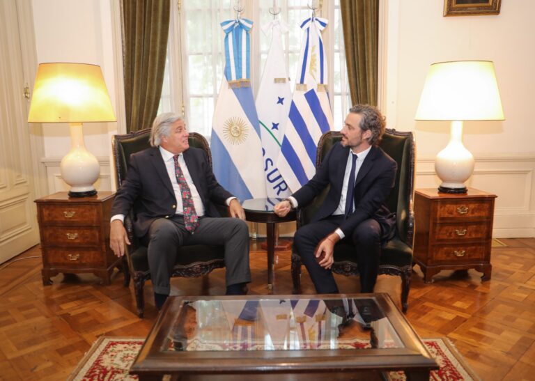 Reunión de los cancilleres de Argentina y Uruguay: Cafiero y Bustillo acordaron fortalecimiento de la amplia agenda bilateral y el MERCOSUR