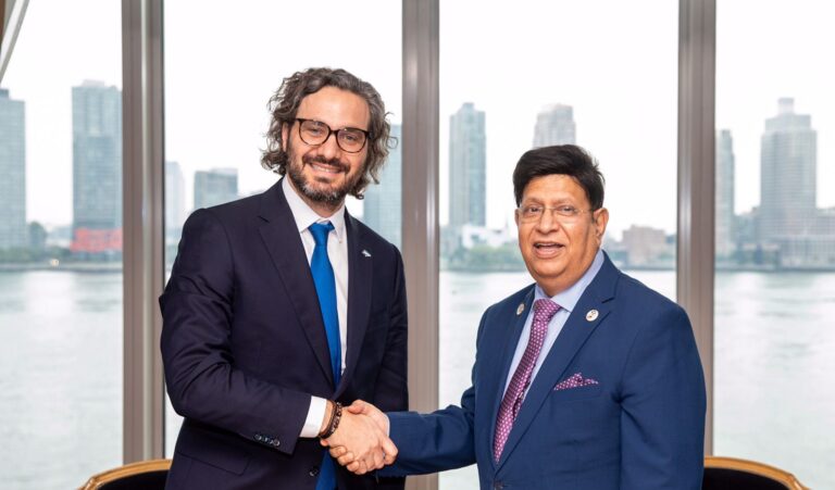 El gobierno nacional oficializó la reapertura de la Embajada argentina en Bangladesh