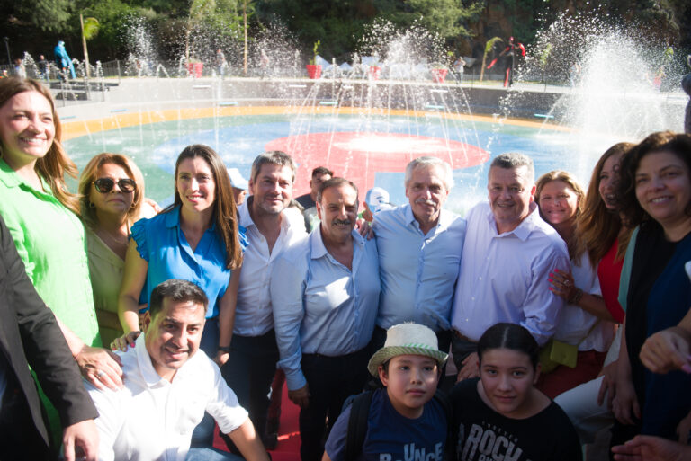 El Presidente inaugura un parque acuático y deportivo en La Rioja