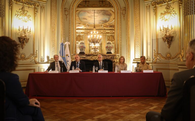 Acuerdo con Télam para profundizar la difusión de la actividad argentina en la Antártida