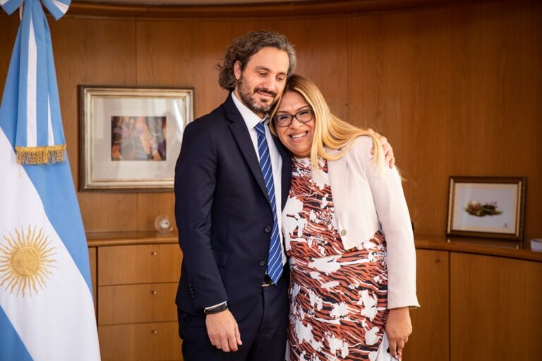 8M: La activista y militante trans Alba Rueda fue premiada por el gobierno de los Estados Unidos