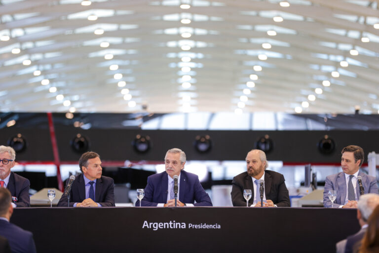 El presidente inauguró la nueva terminal de partidas del aeropuerto internacional de Ezeiza
