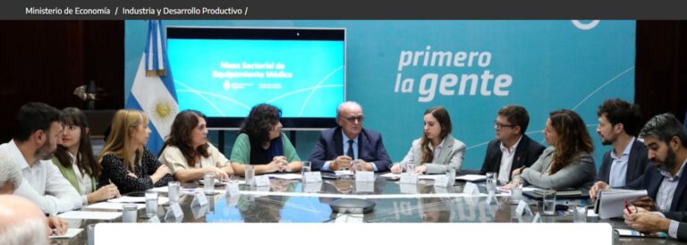 Vizzotti y Mendiguren encabezaron la Mesa Sectorial de Equipamiento Médico para fortalecer al sector