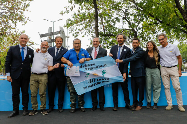 Alberto Fernández convocó a fortalecer «el compromiso con Malvinas» y a «seguir alzando la voz hasta que el mundo nos escuché»