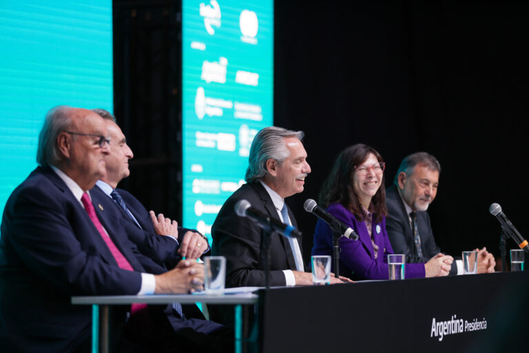 El Gobierno nacional anunció la ampliación de 50 mil millones de pesos en la línea de créditos del Banco Nación para PyMES