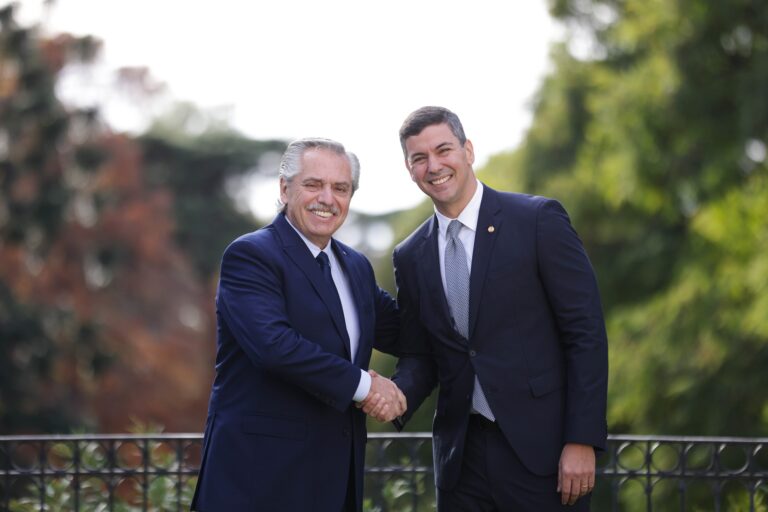 Alberto Fernández recibió al presidente electo de Paraguay, Santiago Peña
