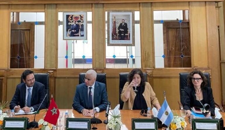 Cancillería y Ministerio de Salud inician visita conjunta al norte de África para aumentar exportaciones e intensificar intercambios en sectores de medicamentos y equipamiento médico