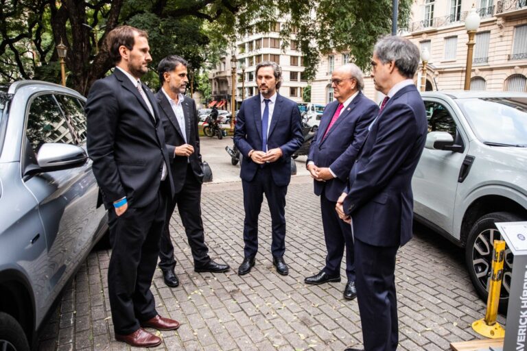 Foro empresarial del Mercosur: Cafiero destaco que “La Industria Automotriz vincula desarrollo e integración”