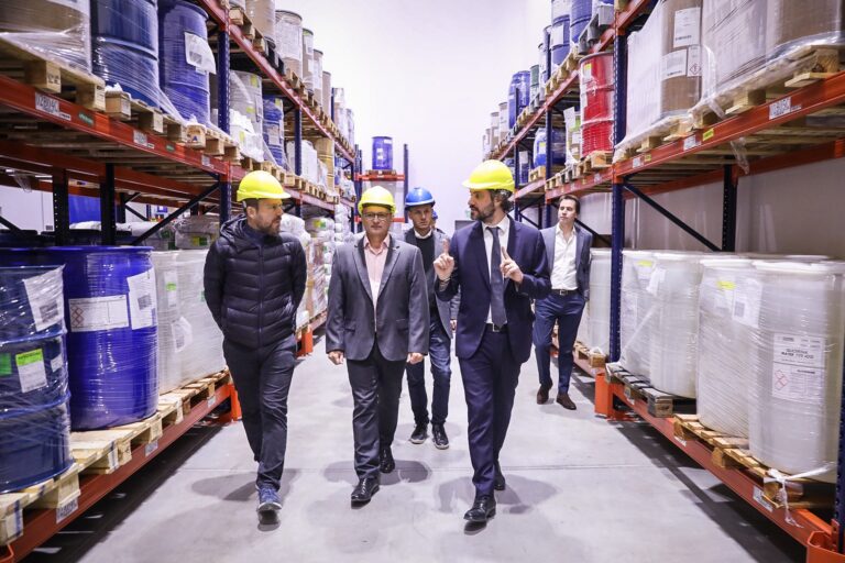 Cafiero junto a Granados destacaron el crecimiento del perfil exportador con valor agregado de las empresas radicadas en el parque industrial Ezeiza