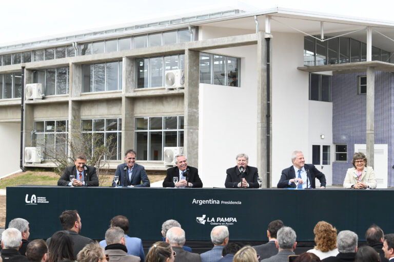 El Presidente al inaugurar un edificio universitario: “La casta que defienden es la de los poderosos, y les quitan a ustedes la libertad de estudiar”