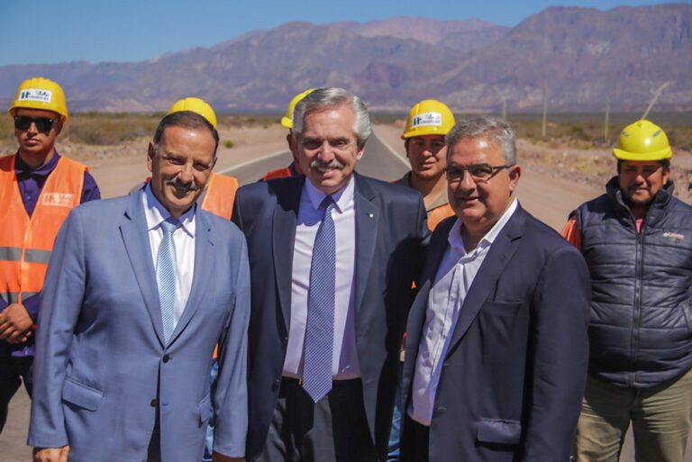 Alberto Fernández pidió “distribuir más las ganancias de algunos para que lleguen a los que trabajan”