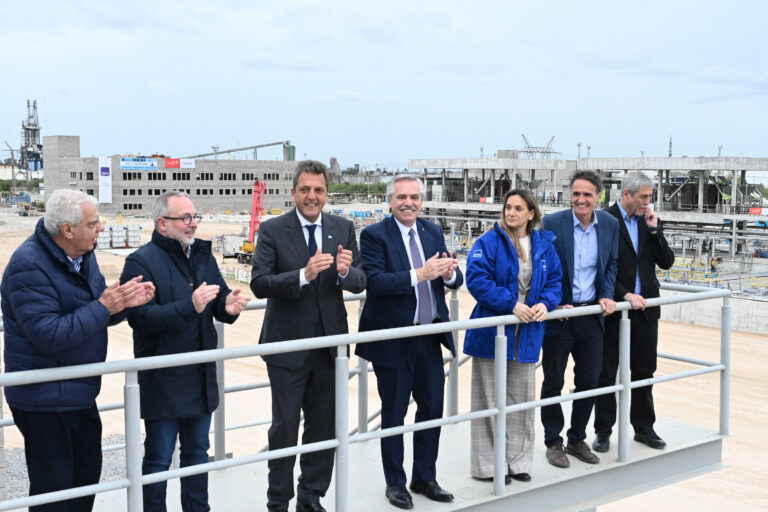 El Presidente puso en marcha el sistema riachuelo que beneficiará a 4.5 millones de personas