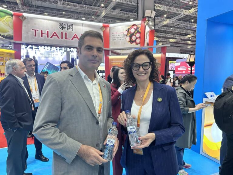 Presentaron en Shanghái la primera agua mineral argentina que se comercializará en China