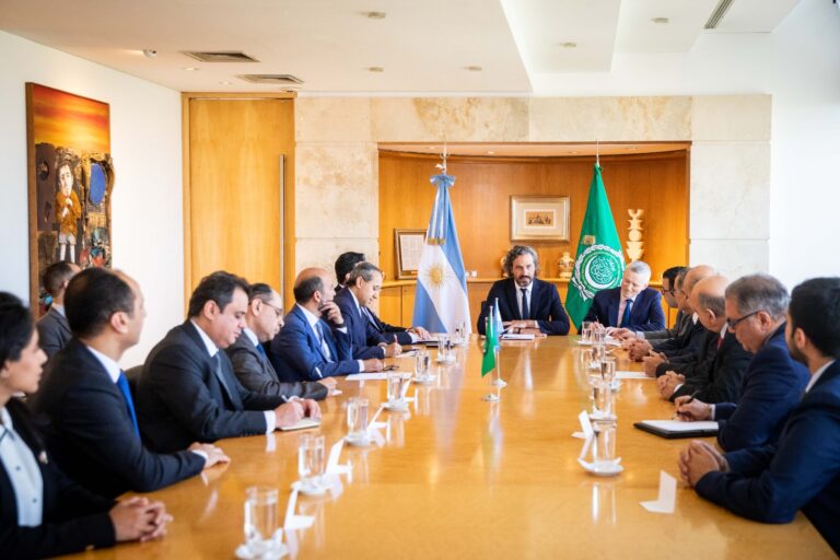 Situación en Gaza: Cafiero recibió a los embajadores de la Liga Árabe en la Argentina