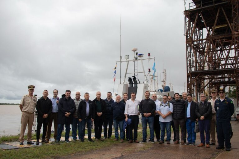 Hidrovía: Representantes de Argentina, Brasil, Bolivia y Paraguay recorrieron la infraestructura en el tramo norte de la vía navegable troncal