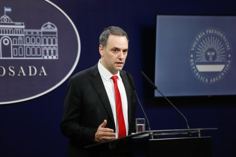 Adorni: “Nuestro Gobierno quiere corregir este rumbo decadente en el que está inmersa la Argentina”