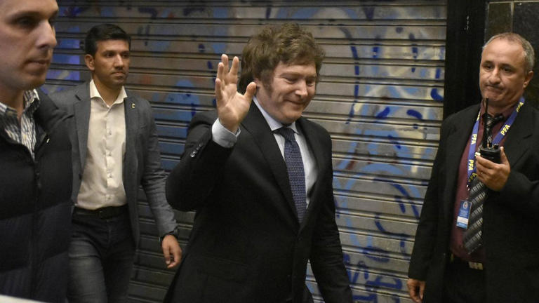 Cámaras, maletines balísticos y millones de pesos en gastos de seguridad para Milei, Casa Rosada y Olivos