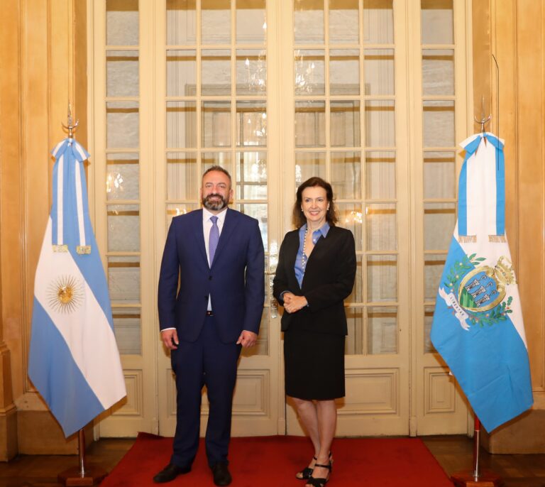 Repaso de la relación bilateral con San Marino, para impulsar intercambio comercial y turístico