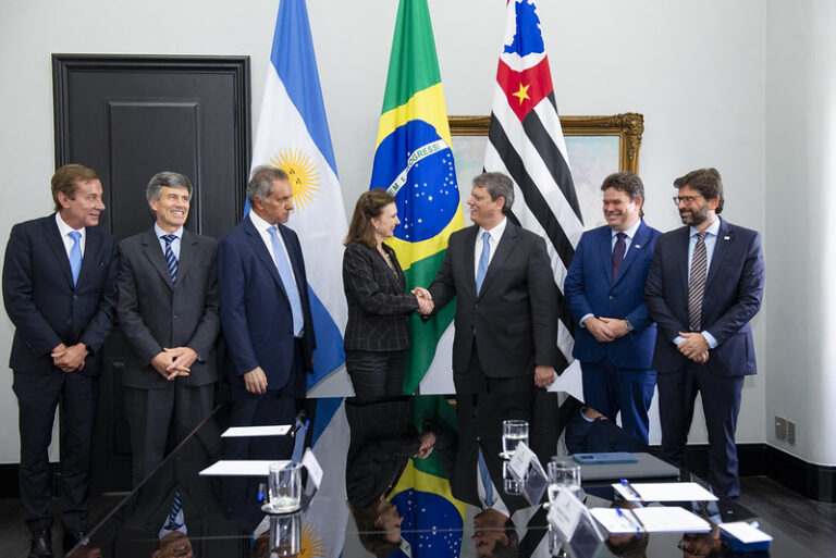 Mondino en San Pablo: en la segunda etapa de su gira por Brasil, la Canciller se reunió con el Gobernador del Estado, la Federación de Industrias (FIESP) y encabezó encuentros con empresarios