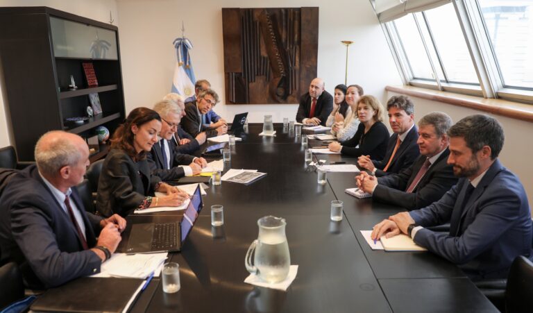 Autoridades de la Cancillería recibieron a Delegación de la Agencia Espacial Europea