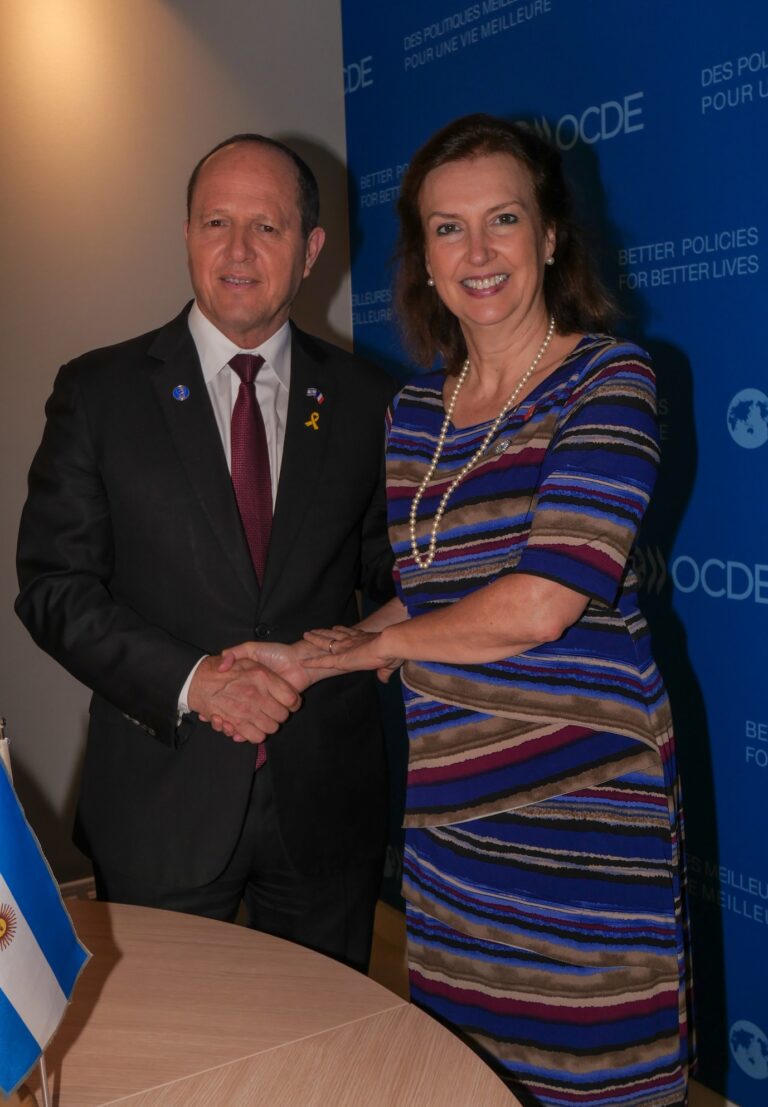 ENCUENTROS BILATERALES EN EL MARCO DE LA REUNIÓN DEL CONSEJO MINISTERIAL DE LA OCDE