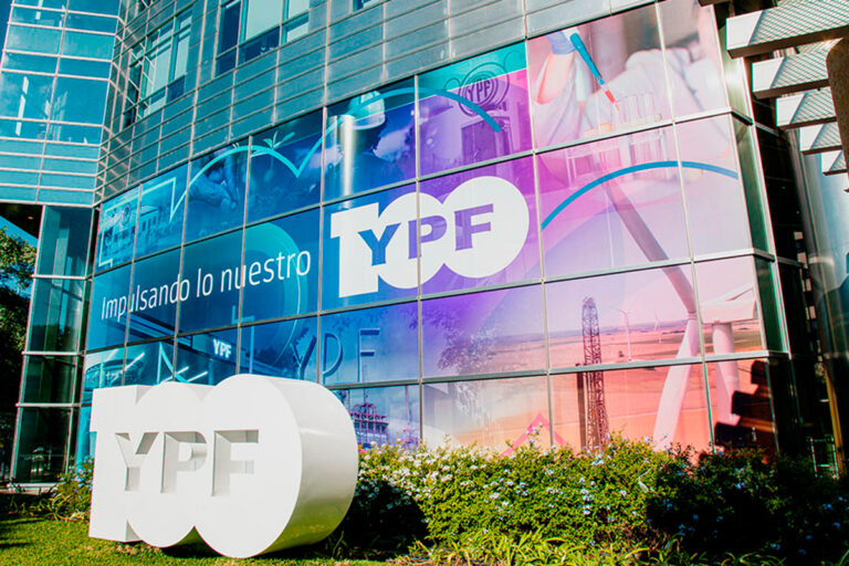 Finalmente la planta más grande de la historia de YPF se construirá en Río Negro y no en Bahía Blanca