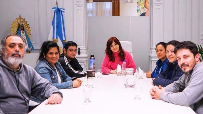 Cristina Kirchner se reunió con la UTEP con el foco puesto en la crisis social del gobierno de Milei