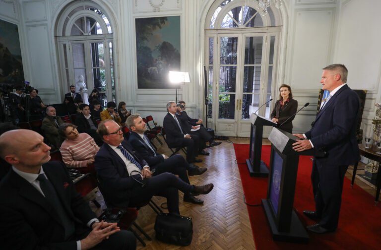 Mondino recibió al Secretario General de la OCDE, Mathias Cormann, junto con gobernadores del país y aseguró que el ingreso “es prioritario” para la Argentina