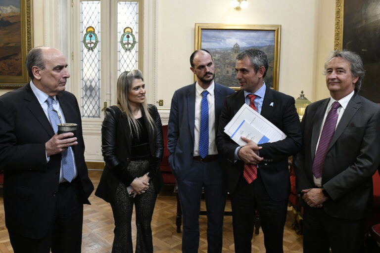 ANTE LA CÁMARA DE DIPUTADOS, GUILLERMO FRANCOS ASEGURÓ: “ESTAMOS EN EL CAMINO CORRECTO PARA TENER UNA ARGENTINA LIBRE Y PRÓSPERA”