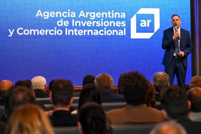 SUCALESCA DESTACÓ EL “GEN ARGENTINO” DE LAS EMPRESAS NACIONALES AL ENTREGAR LOS “PREMIOS EXPORTAR”